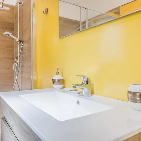 Trilocale Vicino Metro B Con Self Check In E Wi-fi * Roma