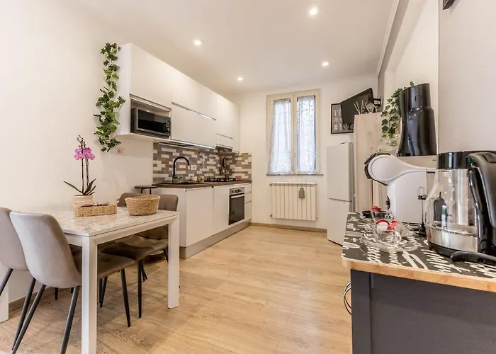 Trilocale Vicino Metro B Con Self Check In E Wi-fi Apartamento